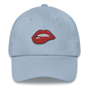 Lips Lay Low hat